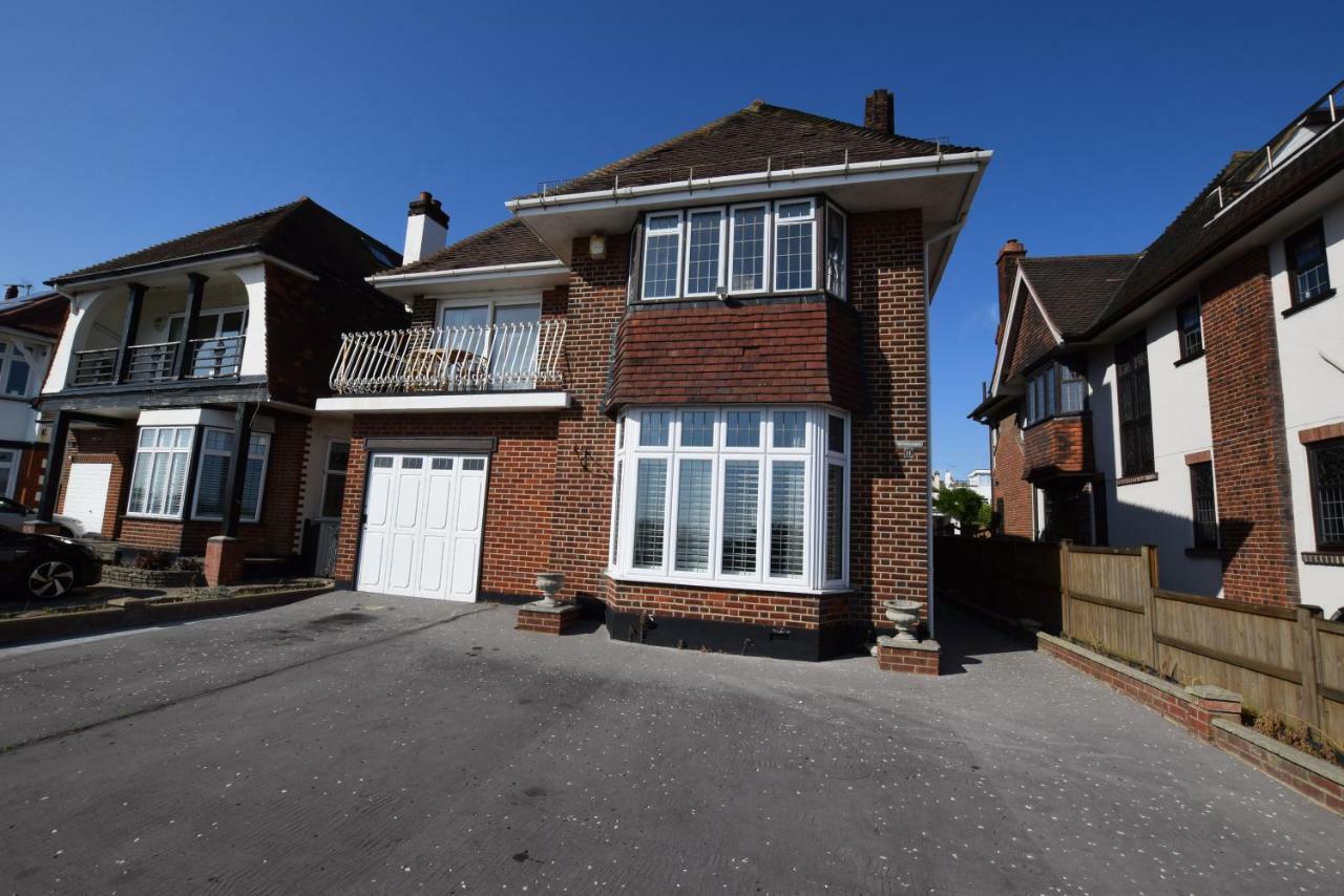 5 Bedroom Beach Front Property Southend-on-Sea Exterior photo